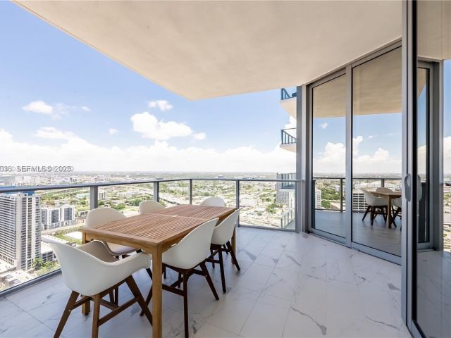 Apartment for sale  Unit #3308 - photo 6861405