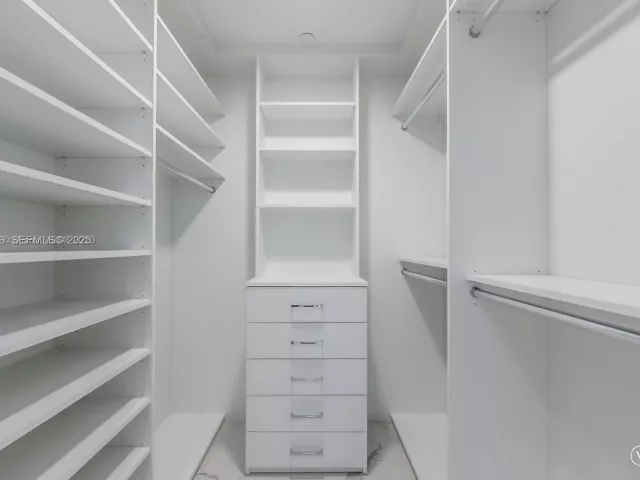 2-bedroom condo for sale in Miami - 851 NE 1st Ave 3308 - MondialRealty