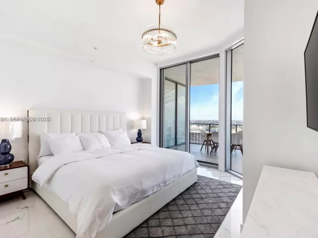 2-bedroom condo for sale in Miami - 851 NE 1st Ave 3308 - MondialRealty