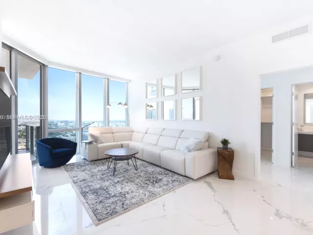 2-bedroom condo for sale in Miami - 851 NE 1st Ave 3308 - MondialRealty