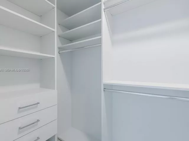 2-bedroom condo for sale in Miami - 851 NE 1st Ave 3308 - MondialRealty