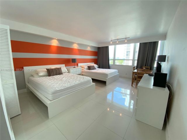 condo for sale in Miami Beach - 5445 Collins Ave 610 - MondialRealty