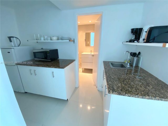 condo for sale in Miami Beach - 5445 Collins Ave 610 - MondialRealty