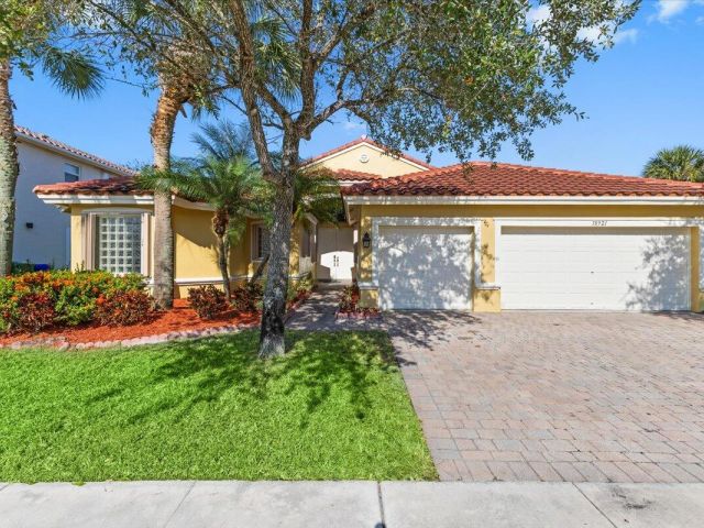 Home for sale at 18921 SW 15th Street - photo 6865113