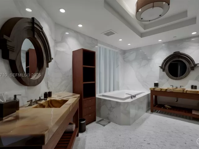 3-bedroom condo for rent in Bal Harbour - 10295 Collins Ave 1203 - MondialRealty