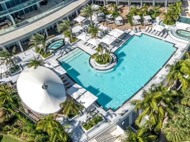 3-bedroom condo for sale in Bal Harbour - 10295 Collins Ave 1203 - MondialRealty