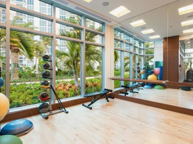 3-bedroom condo for sale in Bal Harbour - 10295 Collins Ave 1203 - MondialRealty