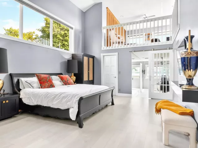 4-bedroom home for sale in West Palm Beach - 6 Cloister Circle - MondialRealty