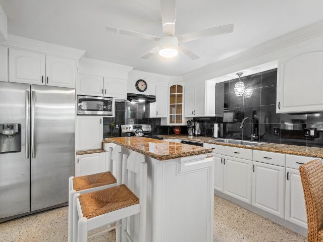 Home for rent at 321 Forsyth Street - photo 6862889