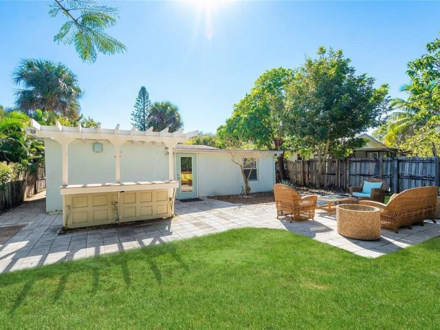 Home for rent at 321 Forsyth Street - photo 6862894