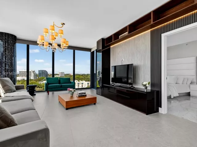 2-bedroom condo for sale in Miami - 601 NE 36th St 1101 - MondialRealty