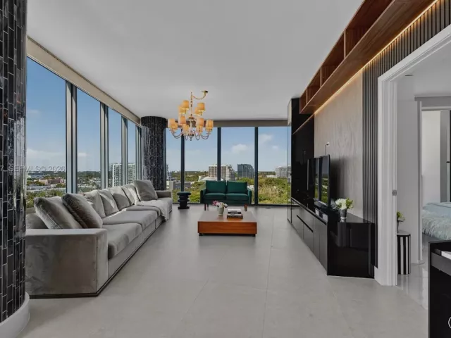 2-bedroom condo for sale in Miami - 601 NE 36th St 1101 - MondialRealty