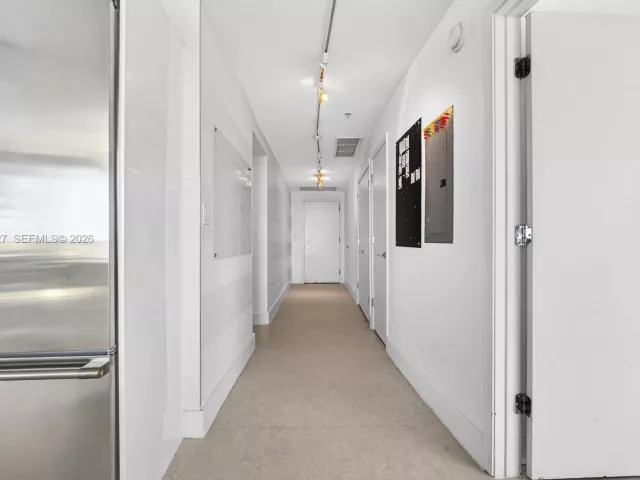 2-bedroom condo for sale in Miami - 601 NE 36th St 1101 - MondialRealty