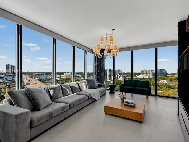 2-bedroom condo for sale in Miami - 601 NE 36th St 1101 - MondialRealty