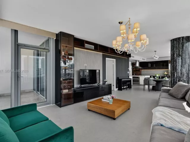 2-bedroom condo for sale in Miami - 601 NE 36th St 1101 - MondialRealty