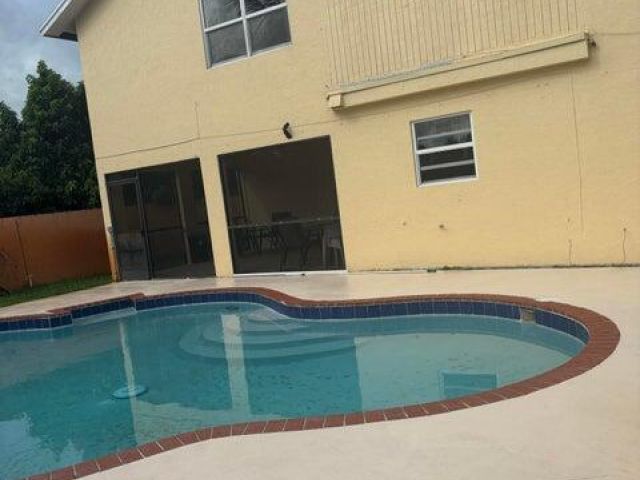 Home for rent at 650 Toxaway Drive - photo 6862868