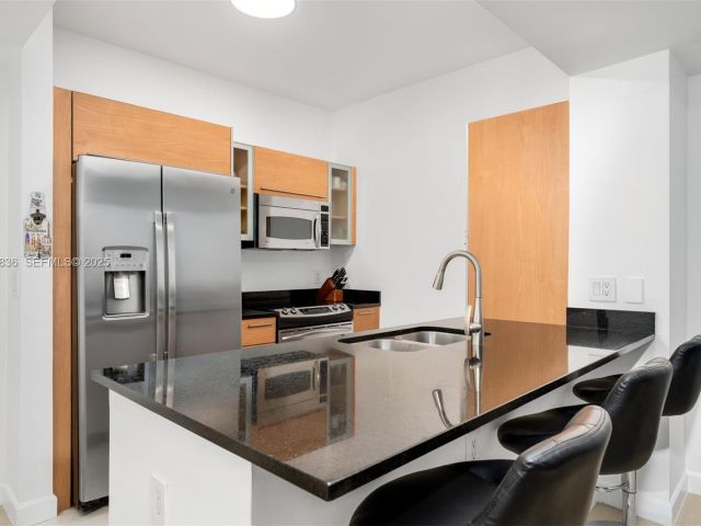 Apartment for sale  Unit #803 - photo 7440882