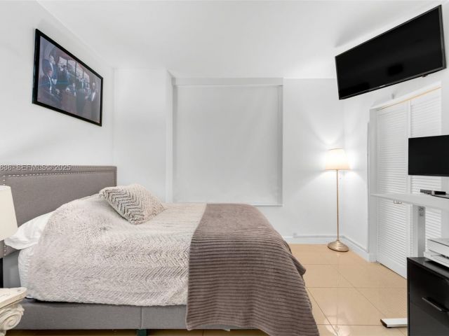 Apartment for sale  Unit #803 - photo 7440892