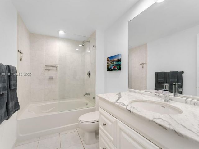 Apartment for sale  Unit #803 - photo 7440893