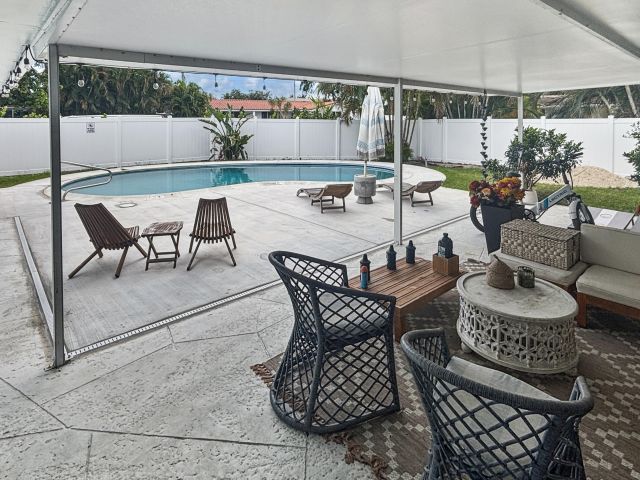 Home for rent at 100 SW 17th Street - photo 6865221