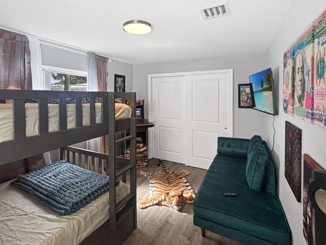 Home for rent at 100 SW 17th Street - photo 6865224