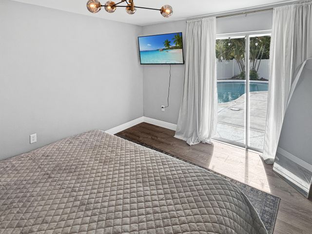 Home for rent at 100 SW 17th Street - photo 6865230