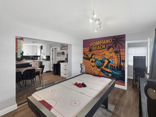 Home for rent at 100 SW 17th Street - photo 6865233