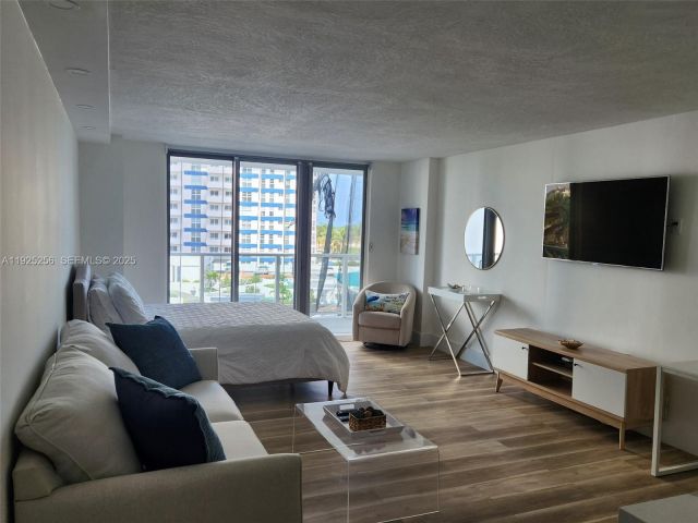 condo for sale in Hallandale Beach - 3180 S Ocean Dr 307 - MondialRealty