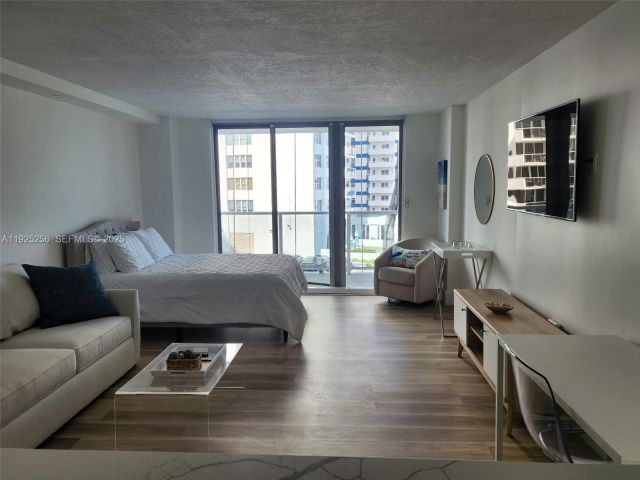 condo for sale in Hallandale Beach - 3180 S Ocean Dr 307 - MondialRealty