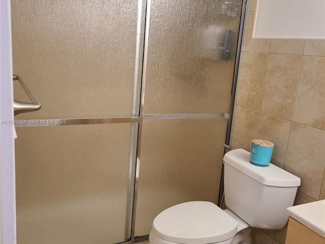 condo for sale in Hallandale Beach - 3180 S Ocean Dr 307 - MondialRealty