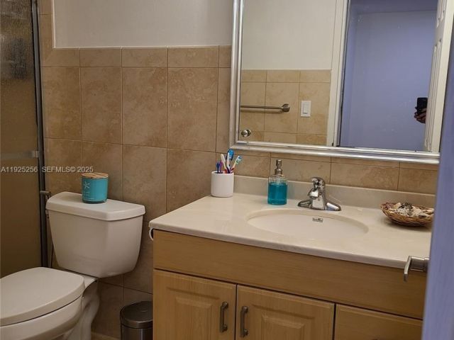 condo for sale in Hallandale Beach - 3180 S Ocean Dr 307 - MondialRealty