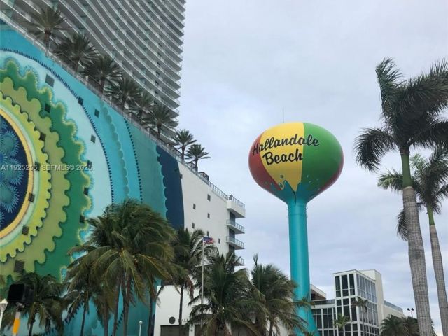 condo for sale in Hallandale Beach - 3180 S Ocean Dr 307 - MondialRealty