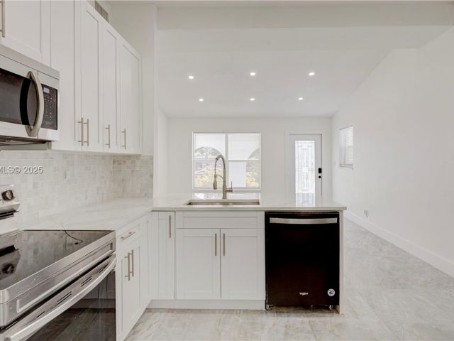 Home for sale at 1035 NW 11th Ct - photo 7434827