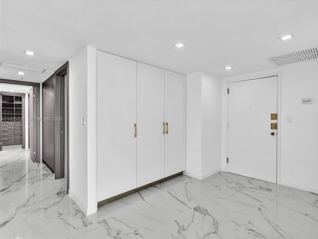 Apartment for sale  Unit #712 - photo 6883177