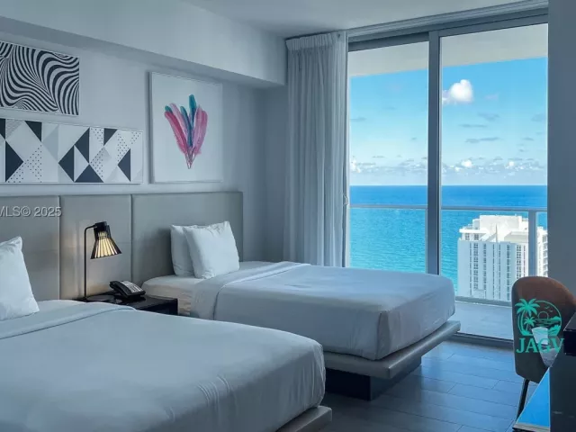 2-bedroom condo for sale in Hollywood - 4010 S Ocean Dr R3005 - MondialRealty