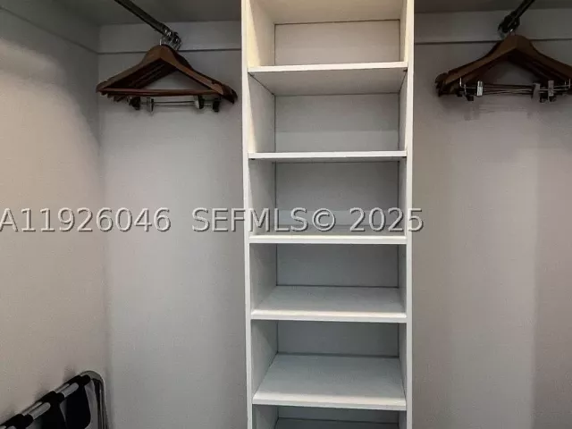 2-bedroom condo for sale in Hollywood - 4010 S Ocean Dr R3005 - MondialRealty