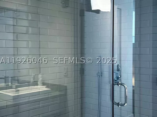 2-bedroom condo for sale in Hollywood - 4010 S Ocean Dr R3005 - MondialRealty