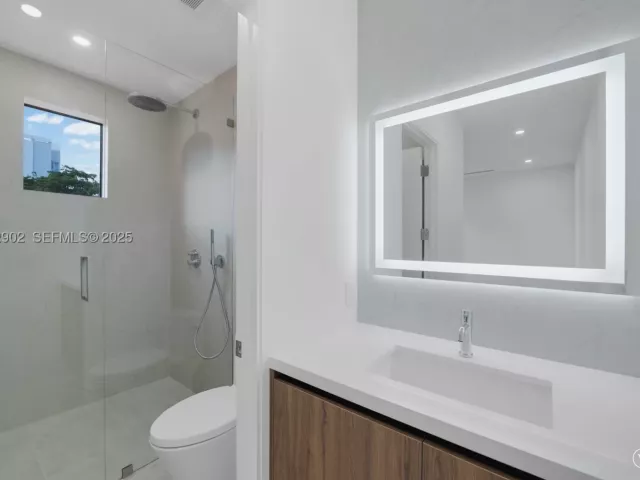 4-bedroom home for sale in Miami - 2610 SW 17th St - MondialRealty