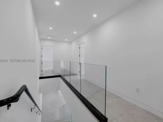 4-bedroom home for sale in Miami - 2610 SW 17th St - MondialRealty
