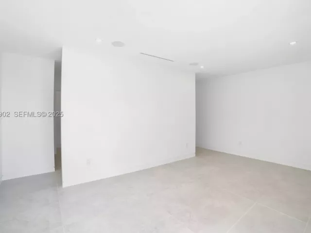 4-bedroom home for sale in Miami - 2610 SW 17th St - MondialRealty