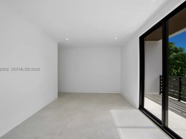 4-bedroom home for sale in Miami - 2610 SW 17th St - MondialRealty