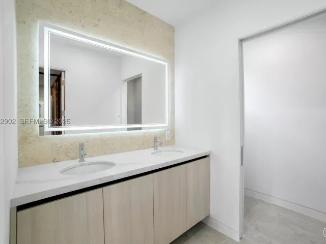4-bedroom home for sale in Miami - 2610 SW 17th St - MondialRealty
