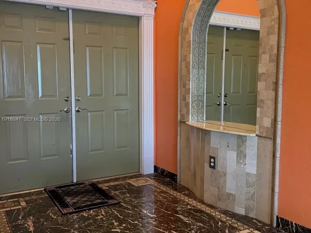 3-bedroom home for rent in Hallandale Beach - 232 SW 7th Ave 0 - MondialRealty