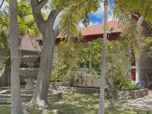 3-bedroom home for rent in Hallandale Beach - 232 SW 7th Ave 0 - MondialRealty