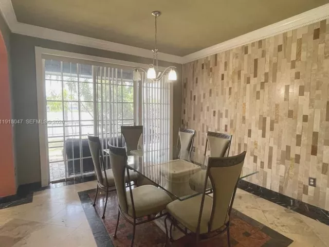 3-bedroom home for rent in Hallandale Beach - 232 SW 7th Ave 0 - MondialRealty