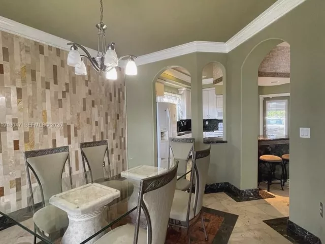 3-bedroom home for rent in Hallandale Beach - 232 SW 7th Ave 0 - MondialRealty