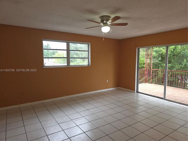 3-bedroom home for rent in Miami - 250 NW 63rd Ct 2 - MondialRealty