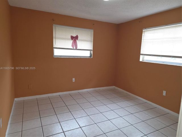 3-bedroom home for rent in Miami - 250 NW 63rd Ct 2 - MondialRealty