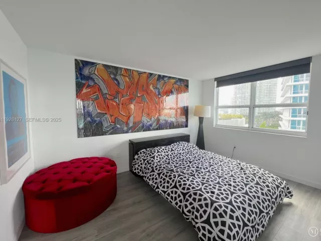 2-bedroom condo for sale in Miami Beach - 650 West Ave 1001 - MondialRealty