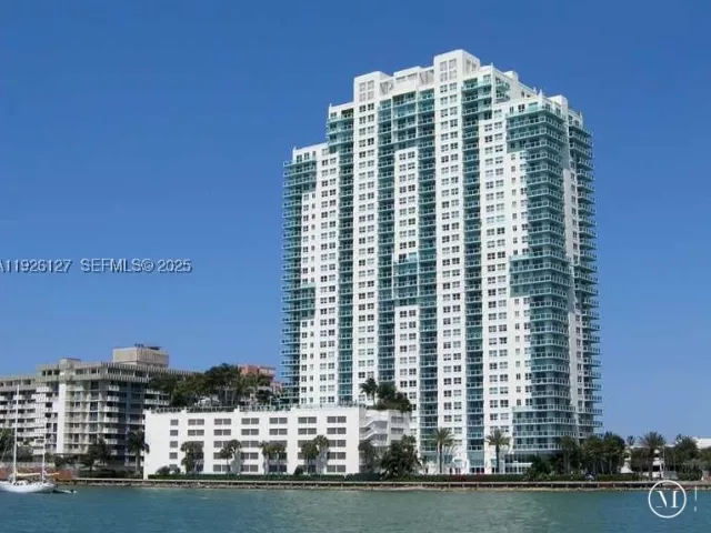 2-bedroom condo for sale in Miami Beach - 650 West Ave 1001 - MondialRealty